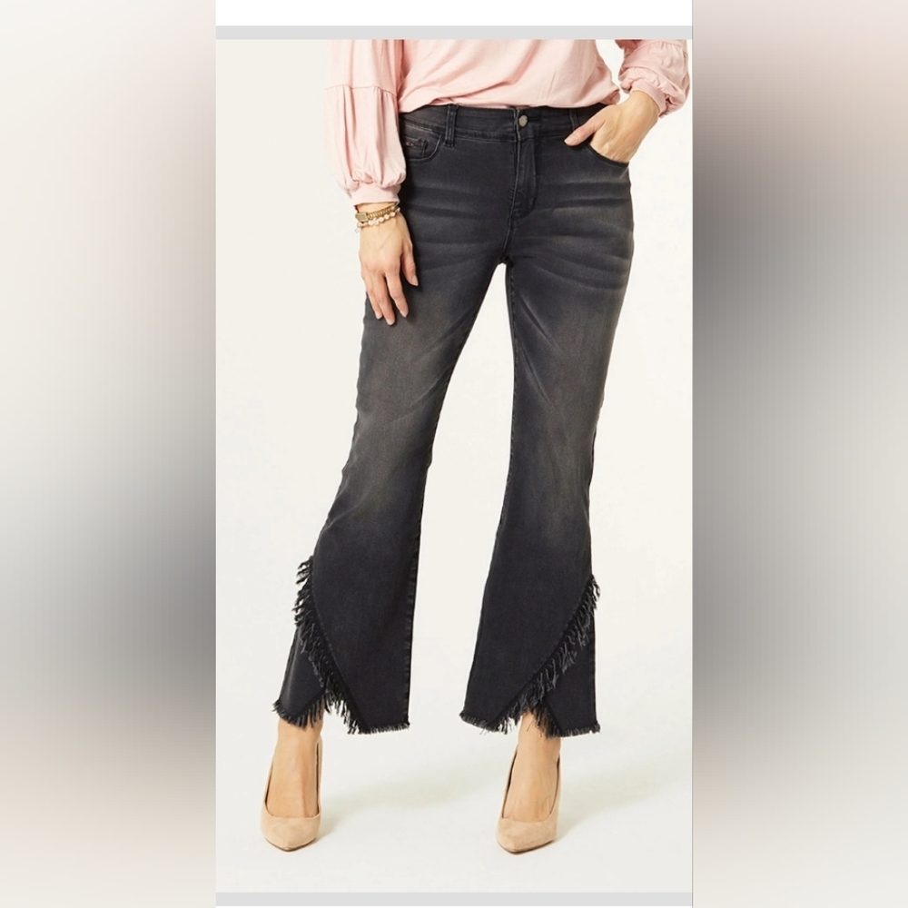 Women's Black Frayed Hem Jeans